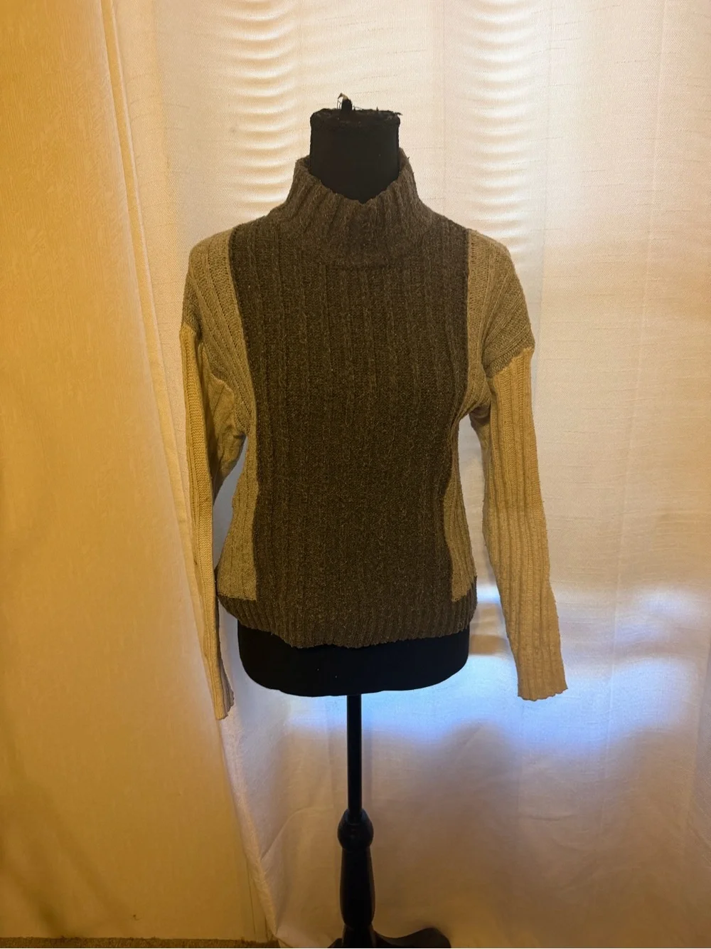 Color block dark grey, light grey, cream turtle neck